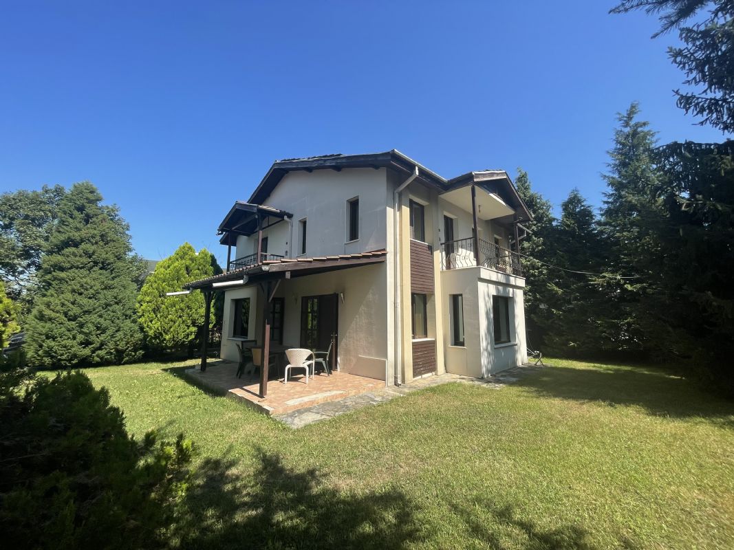 DÜZCE MERKEZ GÜMÜŞPINARDA SATILIK MÜSTAKİL 3+1 VİLLA