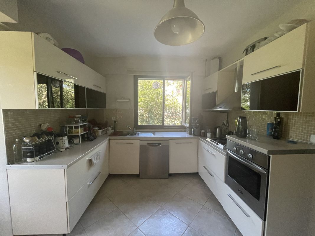 DÜZCE MERKEZ GÜMÜŞPINARDA SATILIK MÜSTAKİL 3+1 VİLLA