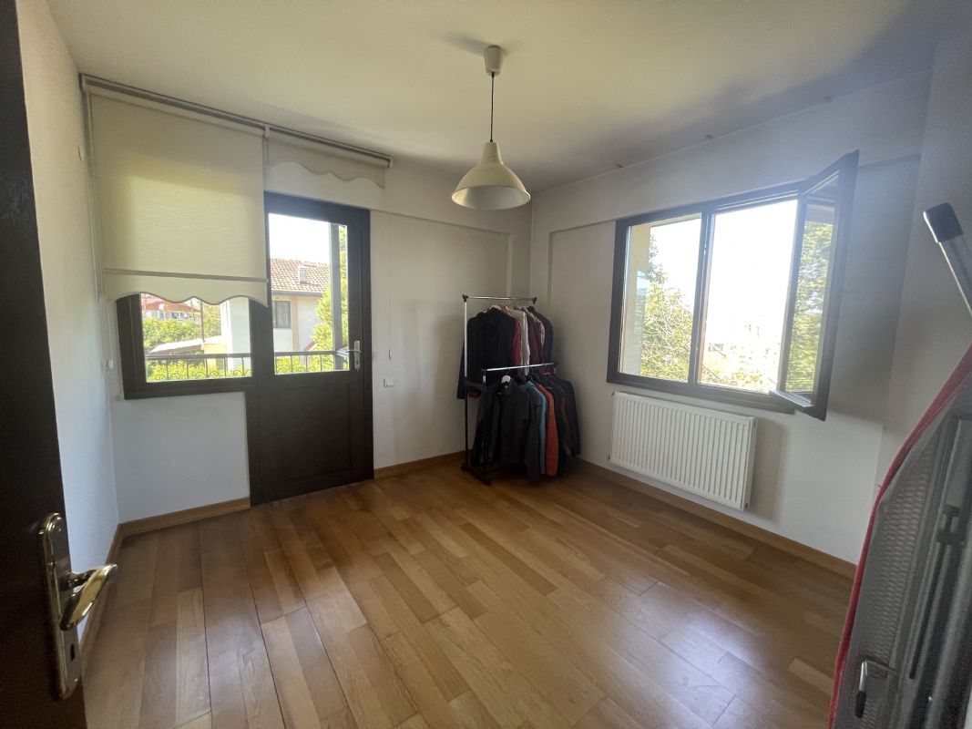 DÜZCE MERKEZ GÜMÜŞPINARDA SATILIK MÜSTAKİL 3+1 VİLLA