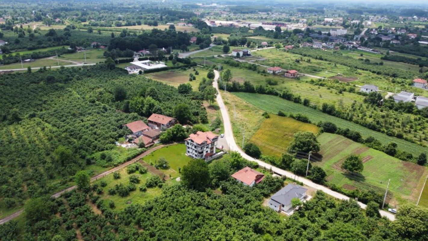 DÜZCE MERKEZ GÖKÇE KÖYÜNDE VİLLA YAPIMINA UYGUN SATILIK ARSA
