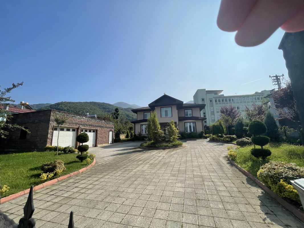 DÜZCE MERKEZ ?AYDPINPINAR KÖYÜNDE  SATILIK 5+2 350 M2 SATILIK V