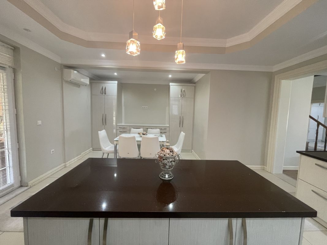 DÜZCE MERKEZ ?AYDPINPINAR KÖYÜNDE  SATILIK 5+2 350 M2 SATILIK V