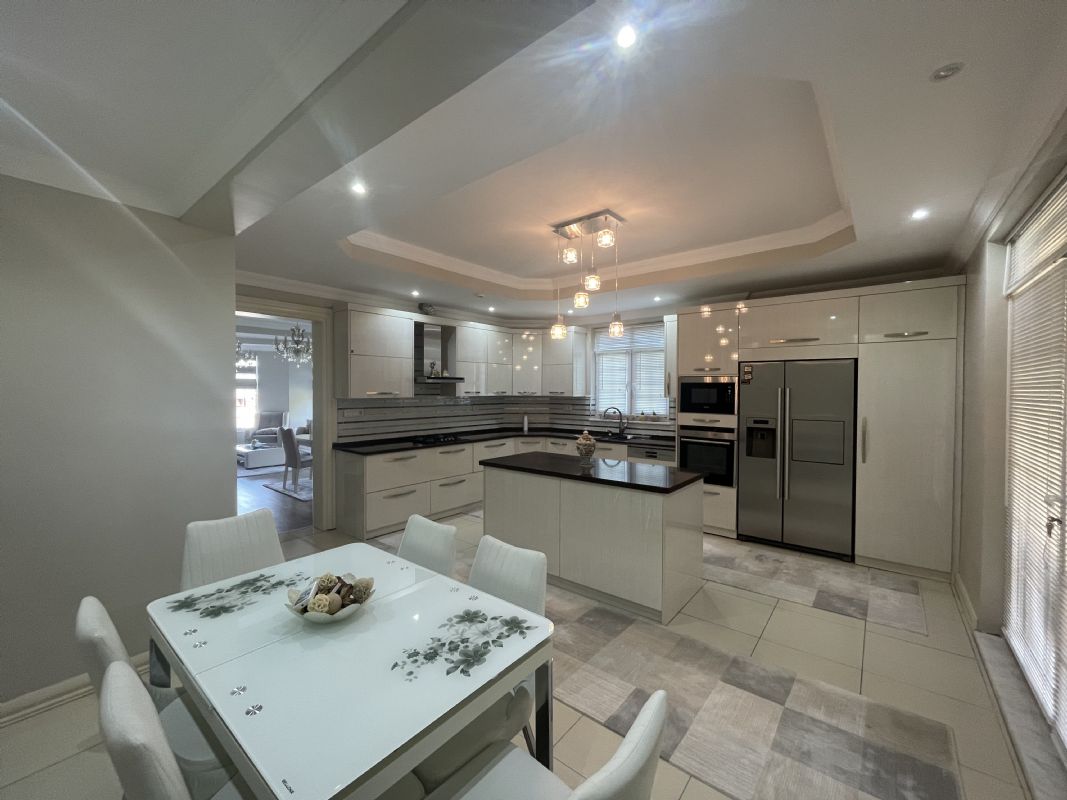 DÜZCE MERKEZ ?AYDPINPINAR KÖYÜNDE  SATILIK 5+2 350 M2 SATILIK V