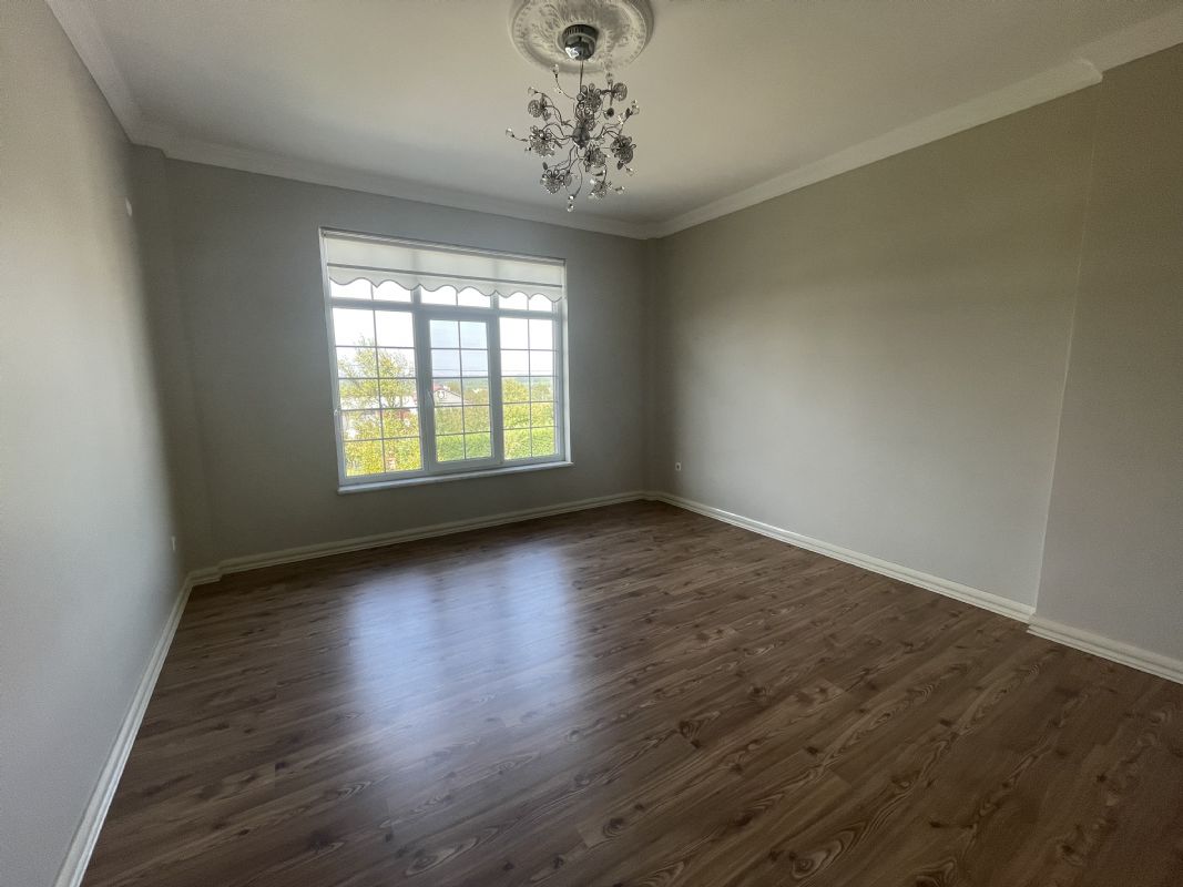 DÜZCE MERKEZ ?AYDPINPINAR KÖYÜNDE  SATILIK 5+2 350 M2 SATILIK V