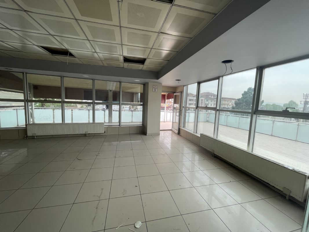 DÜZCEM MERKEZ VALİLİK YANINDA KOMPLE SATILIK BİNA