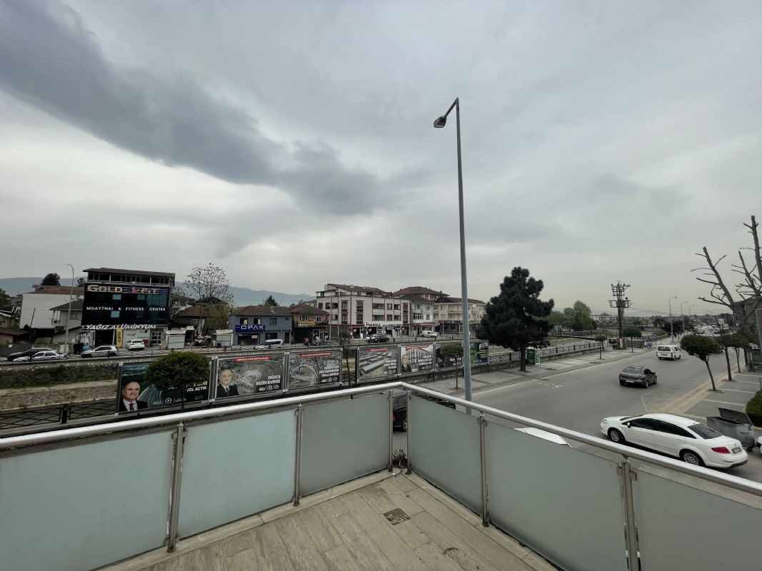 DÜZCEM MERKEZ VALİLİK YANINDA KOMPLE SATILIK BİNA