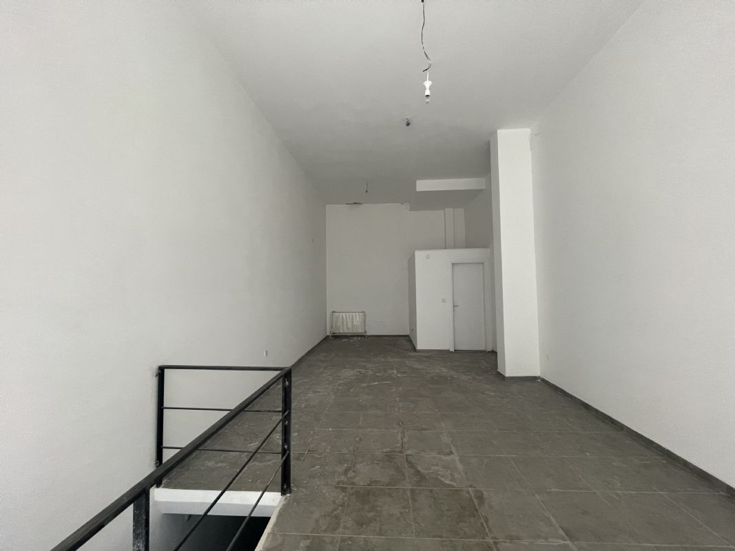 DÜZCE MERKEZ ŞEREFİYE DE ANA CADDE YAN CEPHE SATILIK DÜKKAN