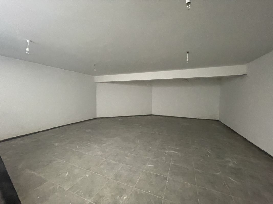 DÜZCE MERKEZ ŞEREFİYE DE ANA CADDE YAN CEPHE SATILIK DÜKKAN