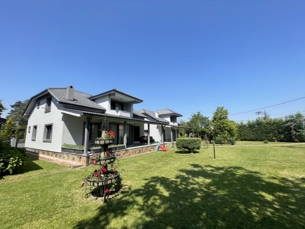 DÜZCE GÜMÜŞPINAR MAH SATILIK 4+2 SİTE İÇİNDE SATILIK VİLLA