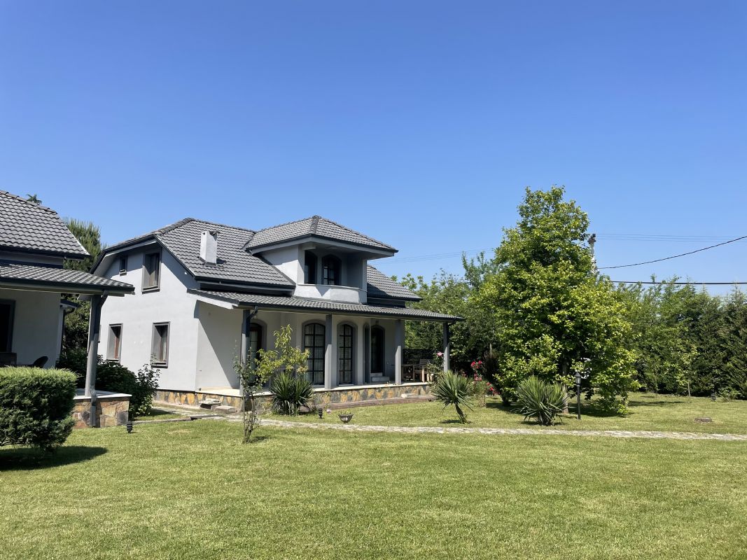 DÜZCE GÜMÜŞPINAR MAH SATILIK 4+2 SİTE İÇİNDE SATILIK VİLLA