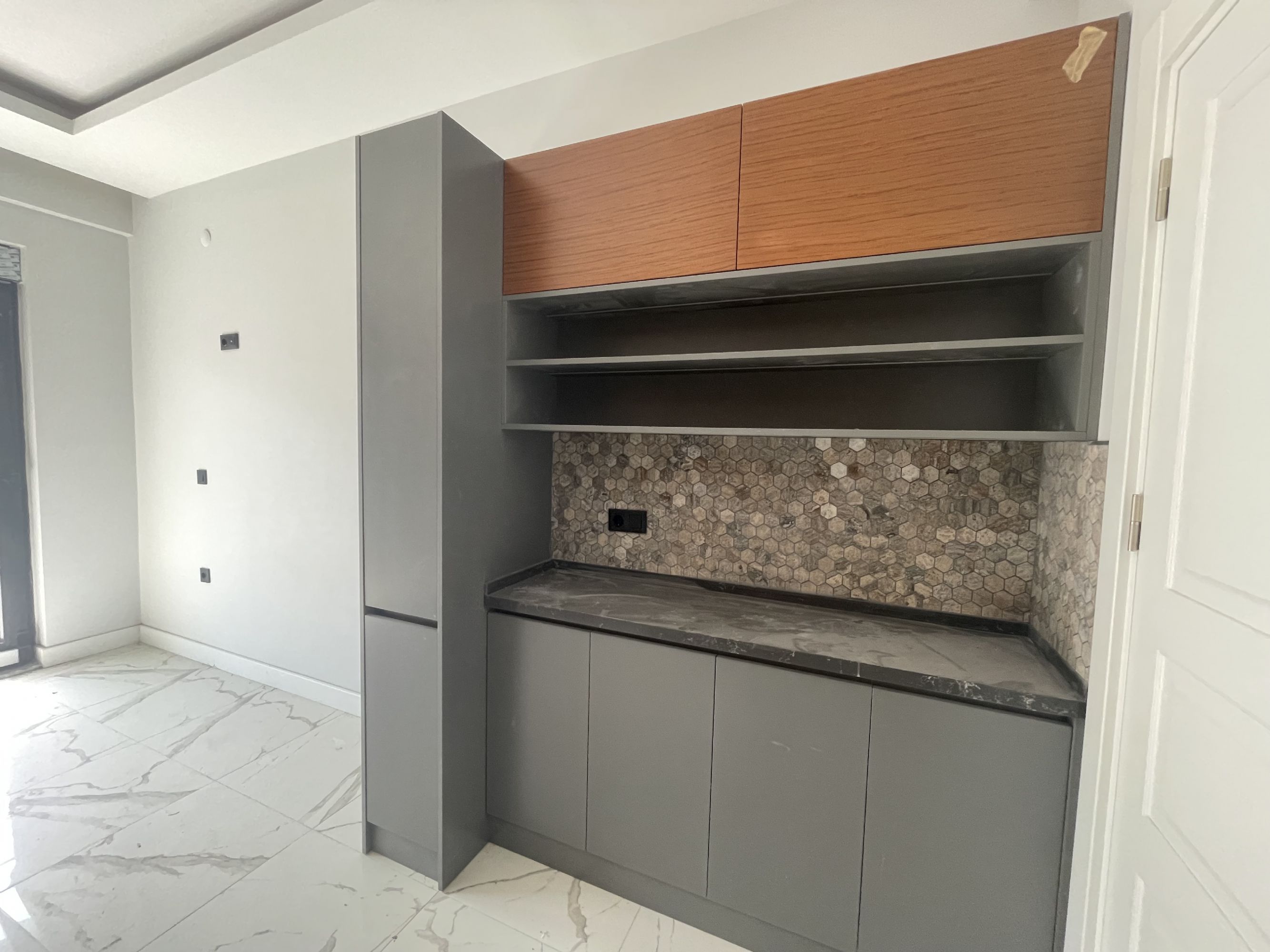 DÜZCE MERKEZ KUYUMCU HACIALİDE SATILIK KÖŞE 4+1 LÜX VİLLA