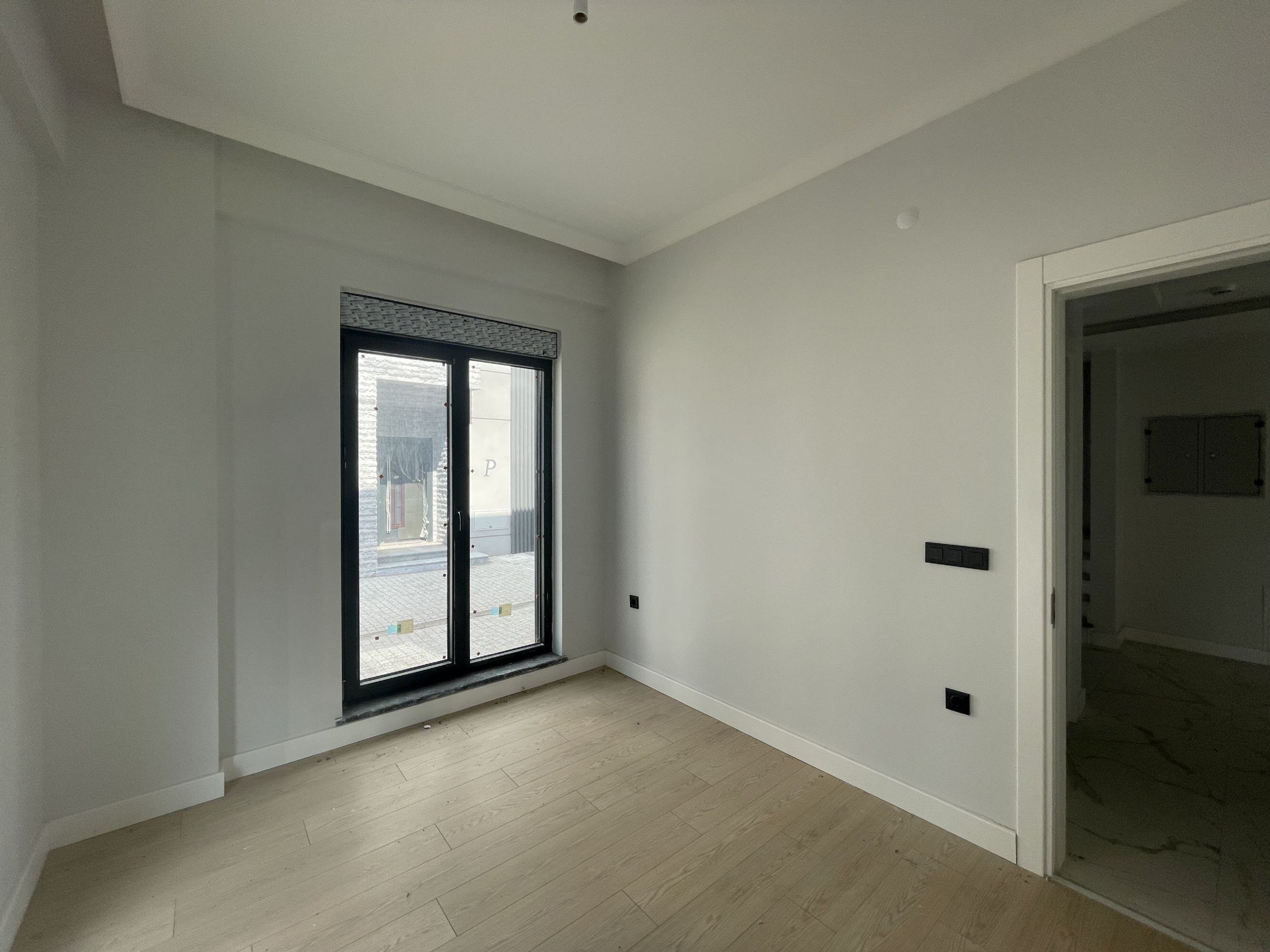 DÜZCE MERKEZ KUYUMCU HACIALİDE SATILIK KÖŞE 4+1 LÜX VİLLA