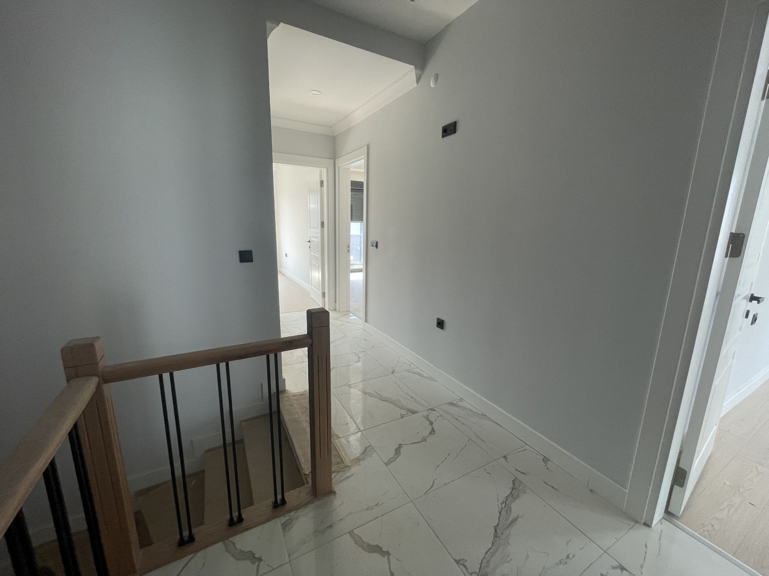 DÜZCE MERKEZ KUYUMCU HACIALİDE SATILIK KÖŞE 4+1 LÜX VİLLA