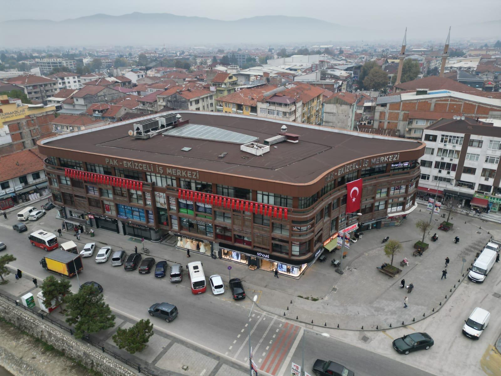 DÜZCE MERKEZ PAK EKİZCELİ İŞ MERKEZİNDE SATILIK KÖŞE OFİS & BÜRO