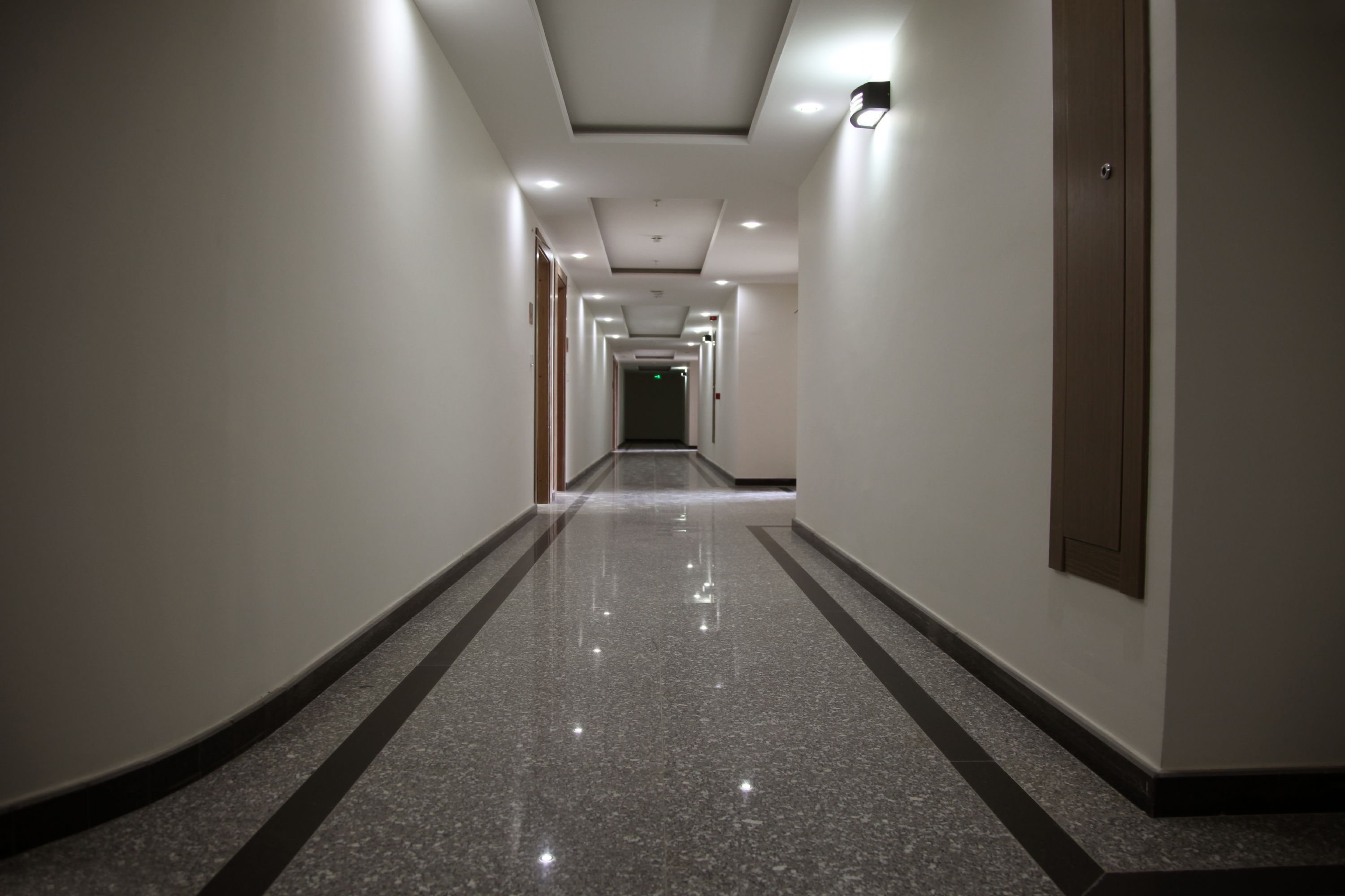 DÜZCE MERKEZ PAK EKİZCELİ İŞ MERKEZİNDE SATILIK KÖŞE OFİS & BÜRO