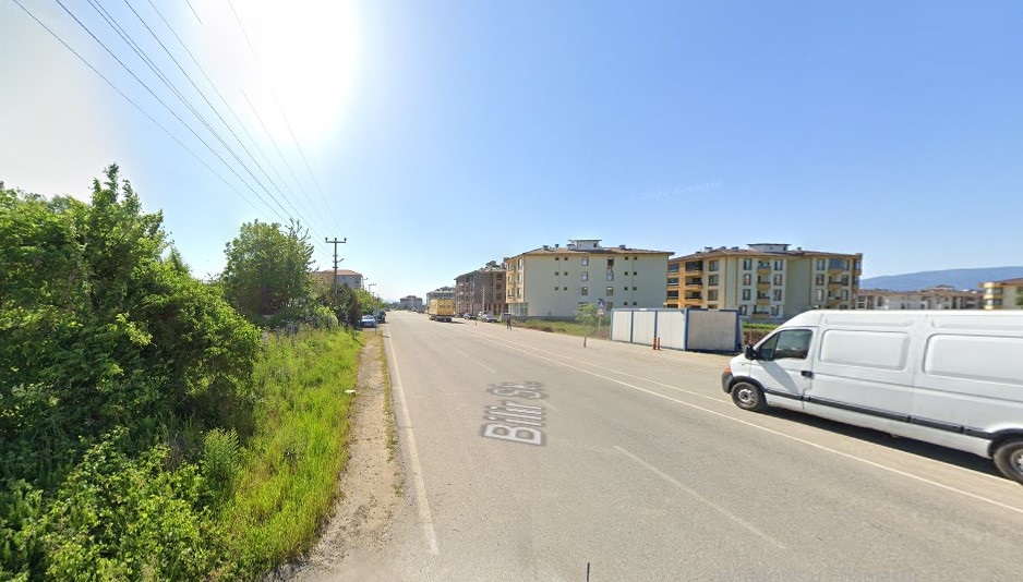 DÜZCE MERKEZ CUMHURİYET MAH SATILIK İMARLI ARSA