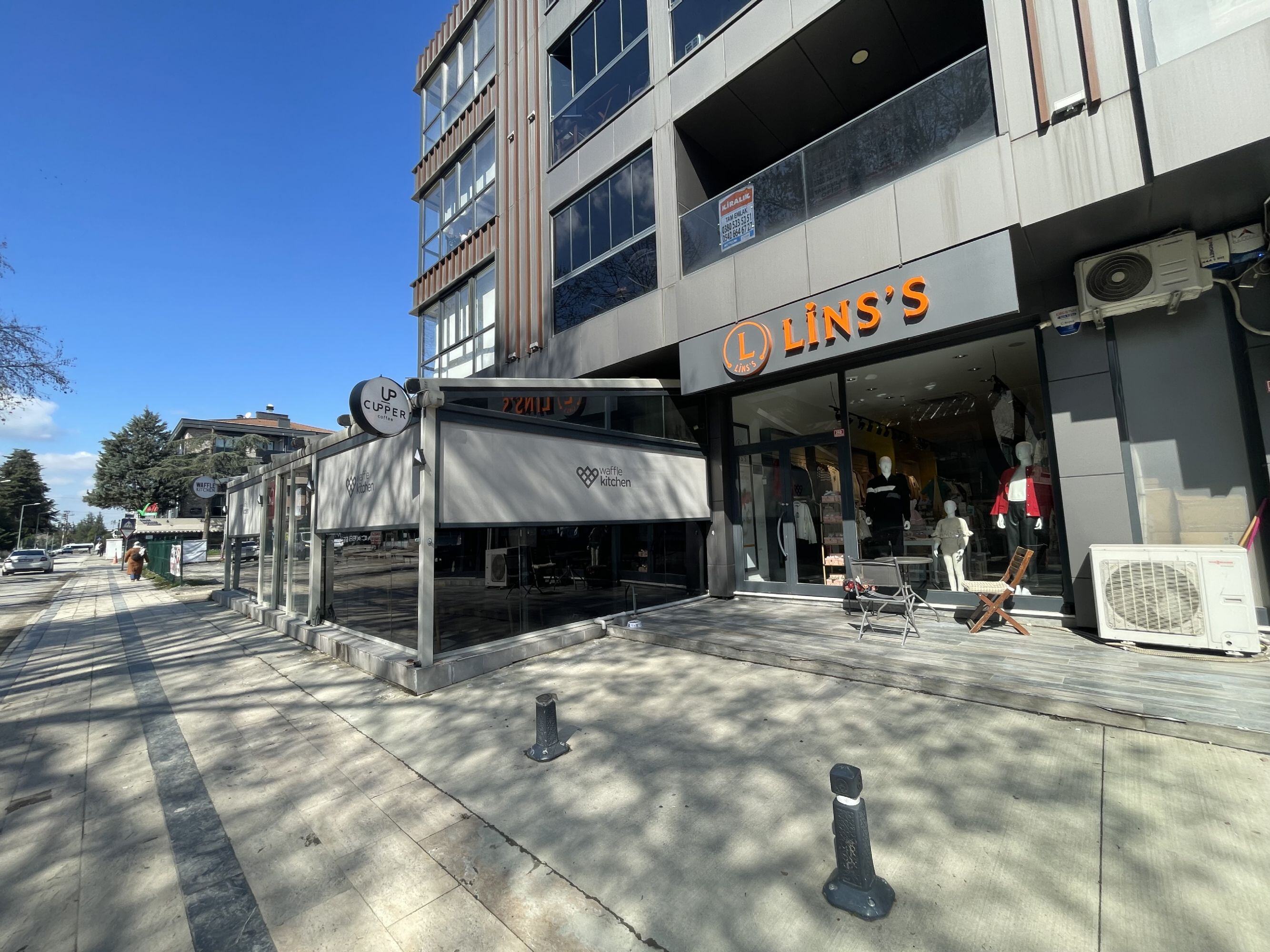 DÜZCE MERKEZ KÜLTÜR MAH ANA CAD ÜZERİNDE SATILIK DÜKKAN MAĞAZA