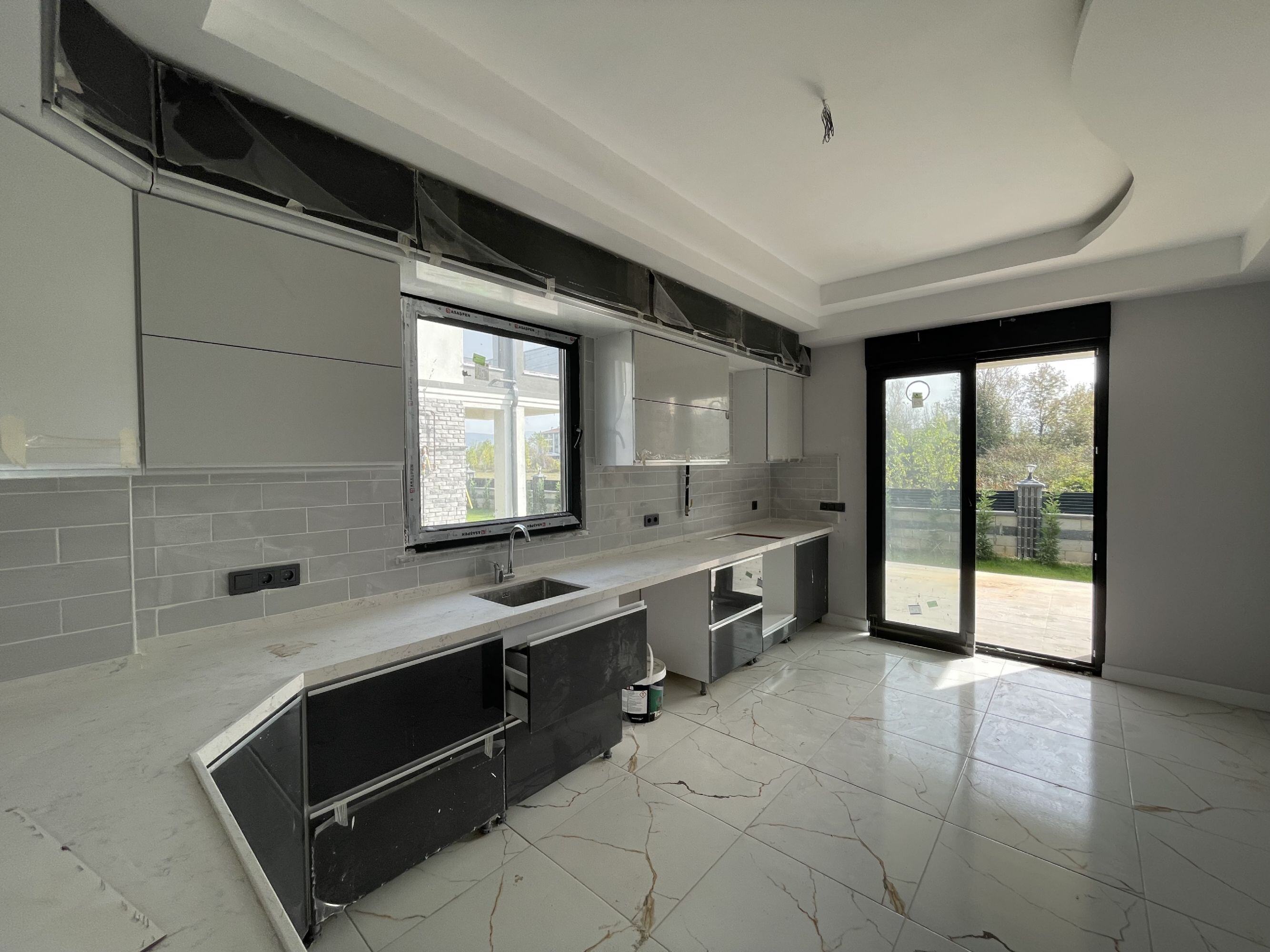 DÜZCE MERKEZ YAHYALAR MAH SATILIK TEKİL 4+1 VİLLA