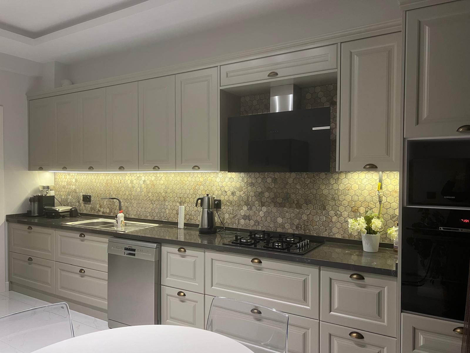 DÜZCE MERKEZ KUYUMCU HACIALİDE SATILIK KÖŞE 4+1 LÜX VİLLA