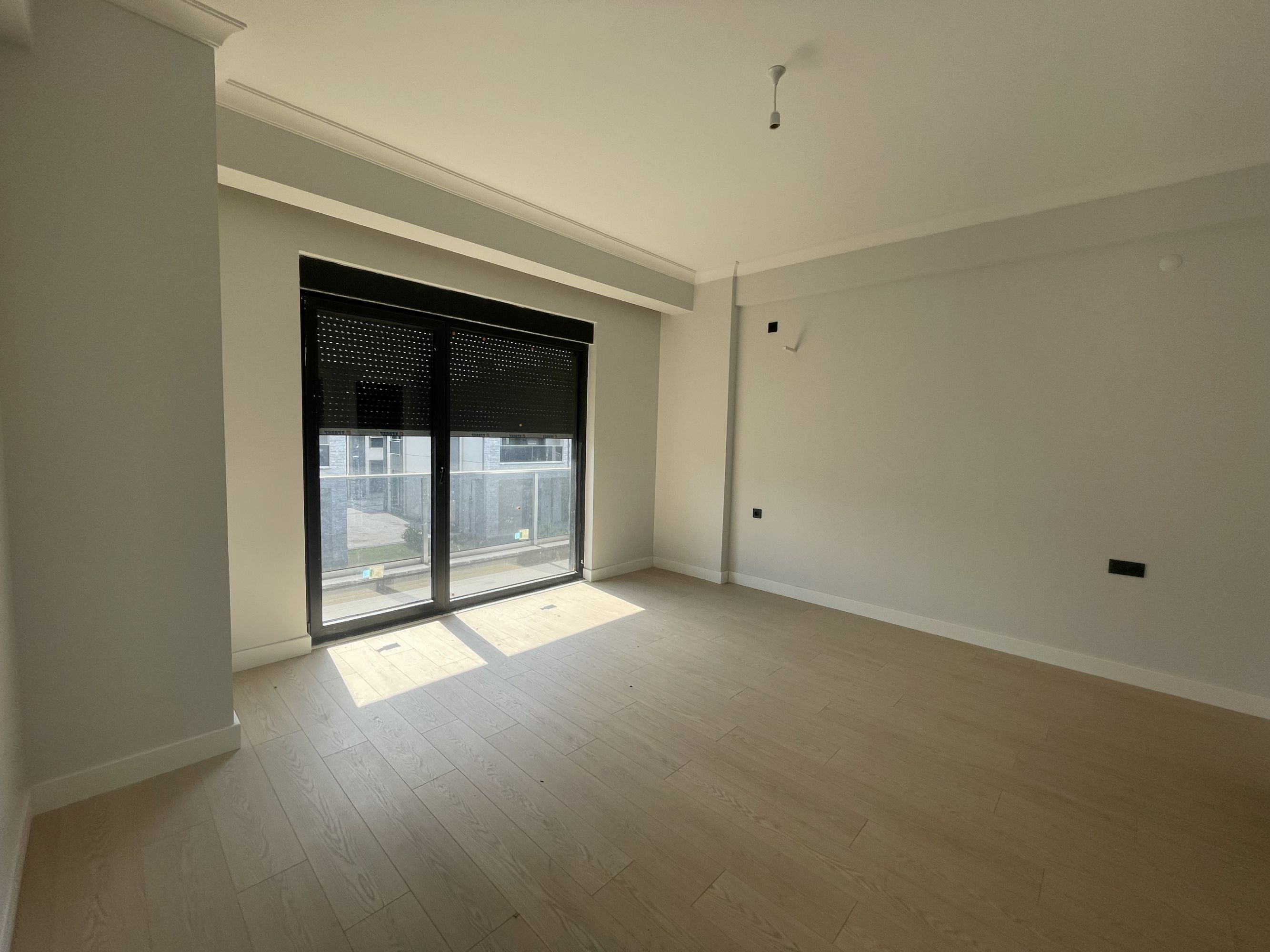 DÜZCE MERKEZ KUYUMCU HACIALİDE SATILIK KÖŞE 4+1 LÜX VİLLA