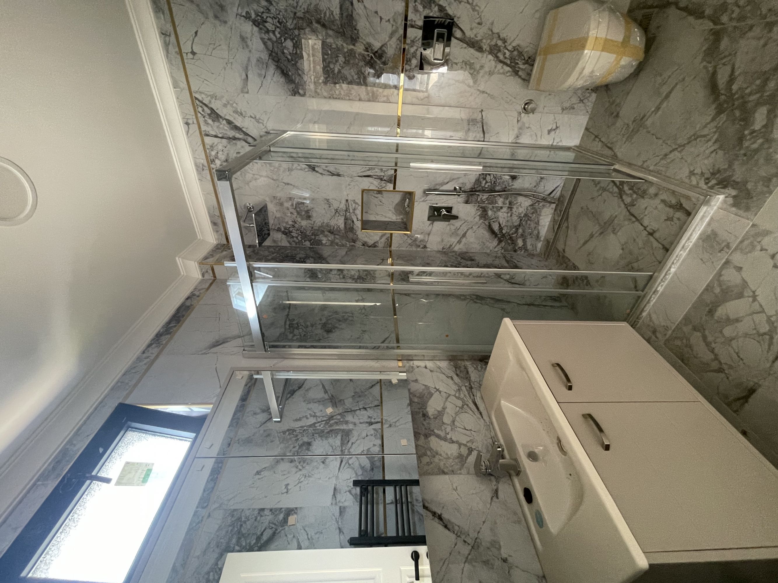 DÜZCE MERKEZ KUYUMCU HACIALİDE SATILIK KÖŞE 4+1 LÜX VİLLA