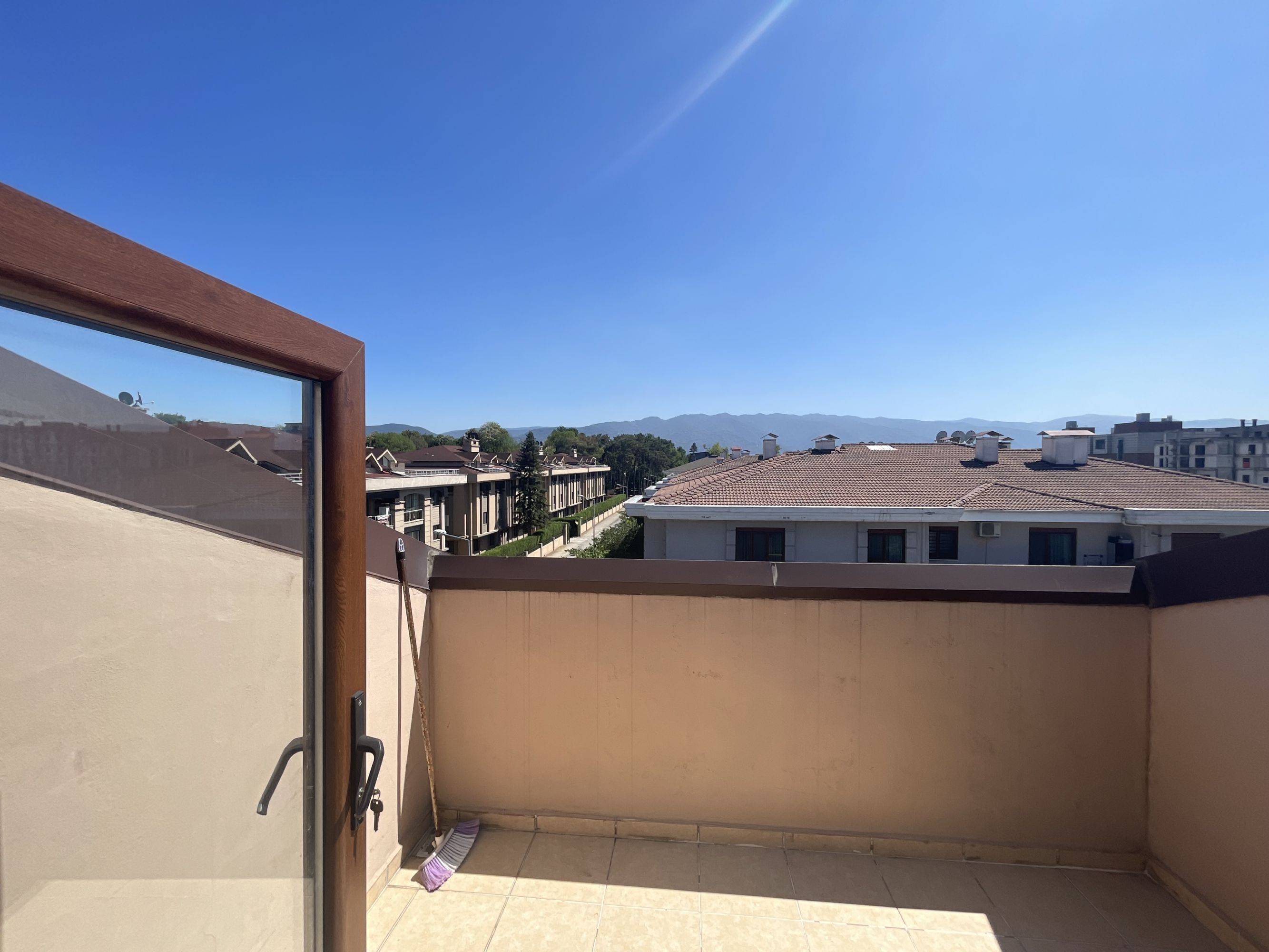 DÜZCE KÜLTÜR PARK SİTESİNDE ÖNÜ AÇIK SATILIK DUBLEX DAİRE