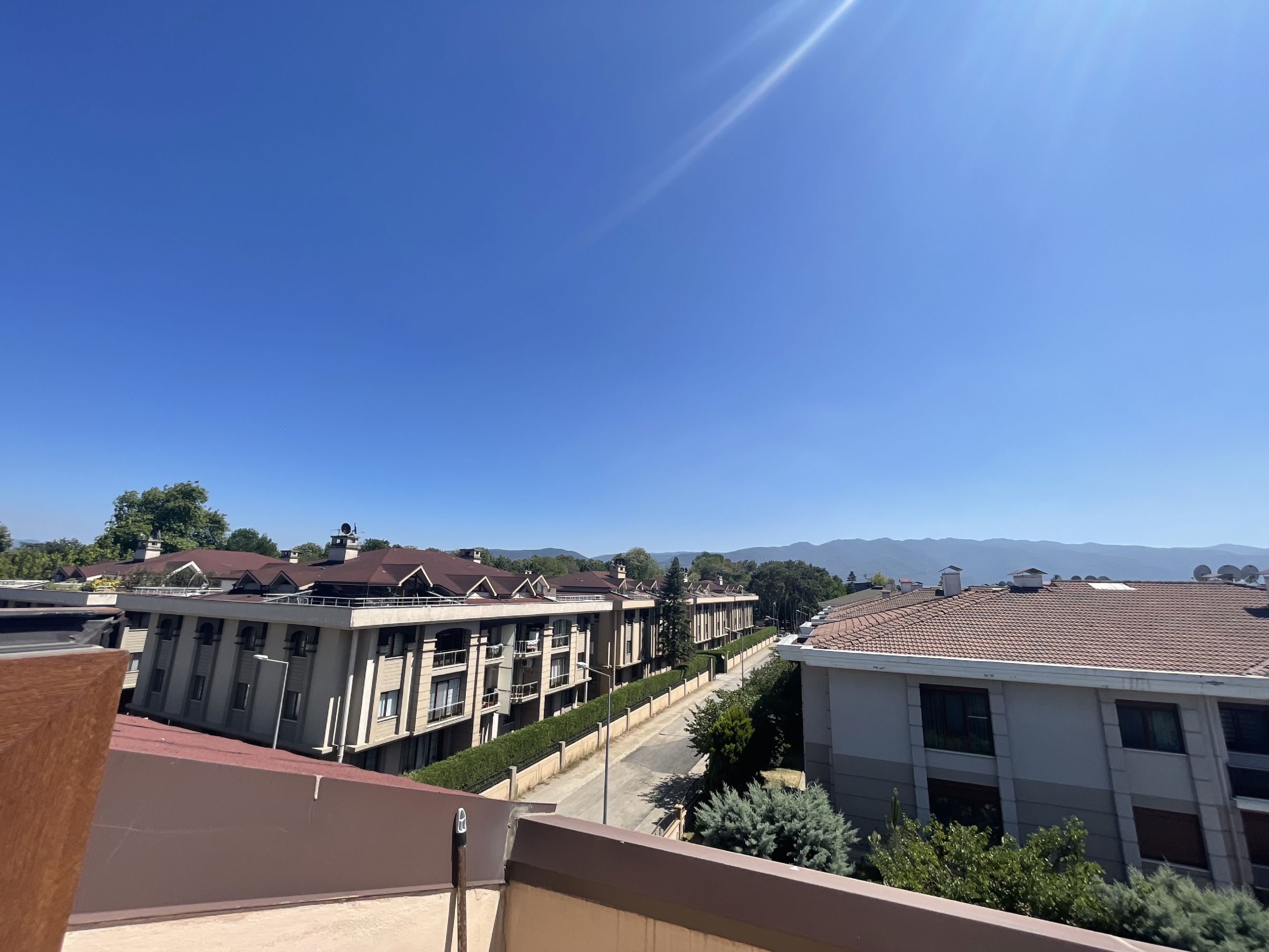 DÜZCE KÜLTÜR PARK SİTESİNDE ÖNÜ AÇIK SATILIK DUBLEX DAİRE