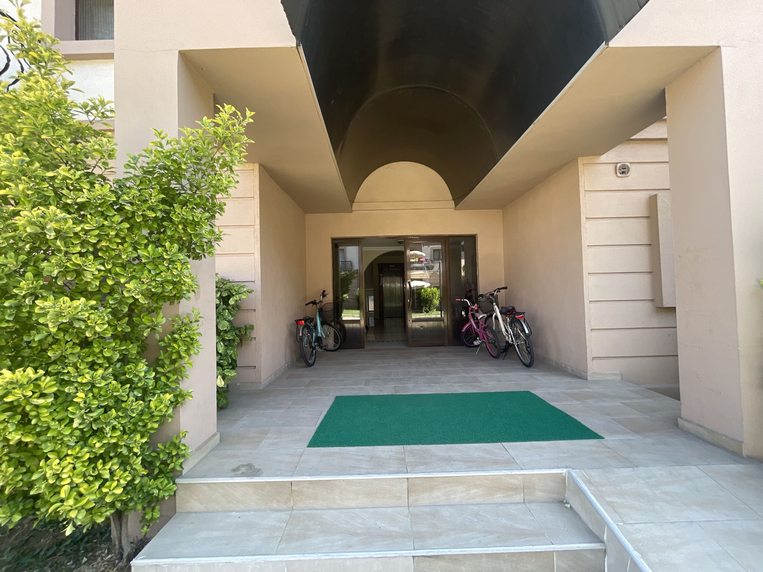 DÜZCE KÜLTÜR PARK SİTESİNDE ÖNÜ AÇIK SATILIK DUBLEX DAİRE