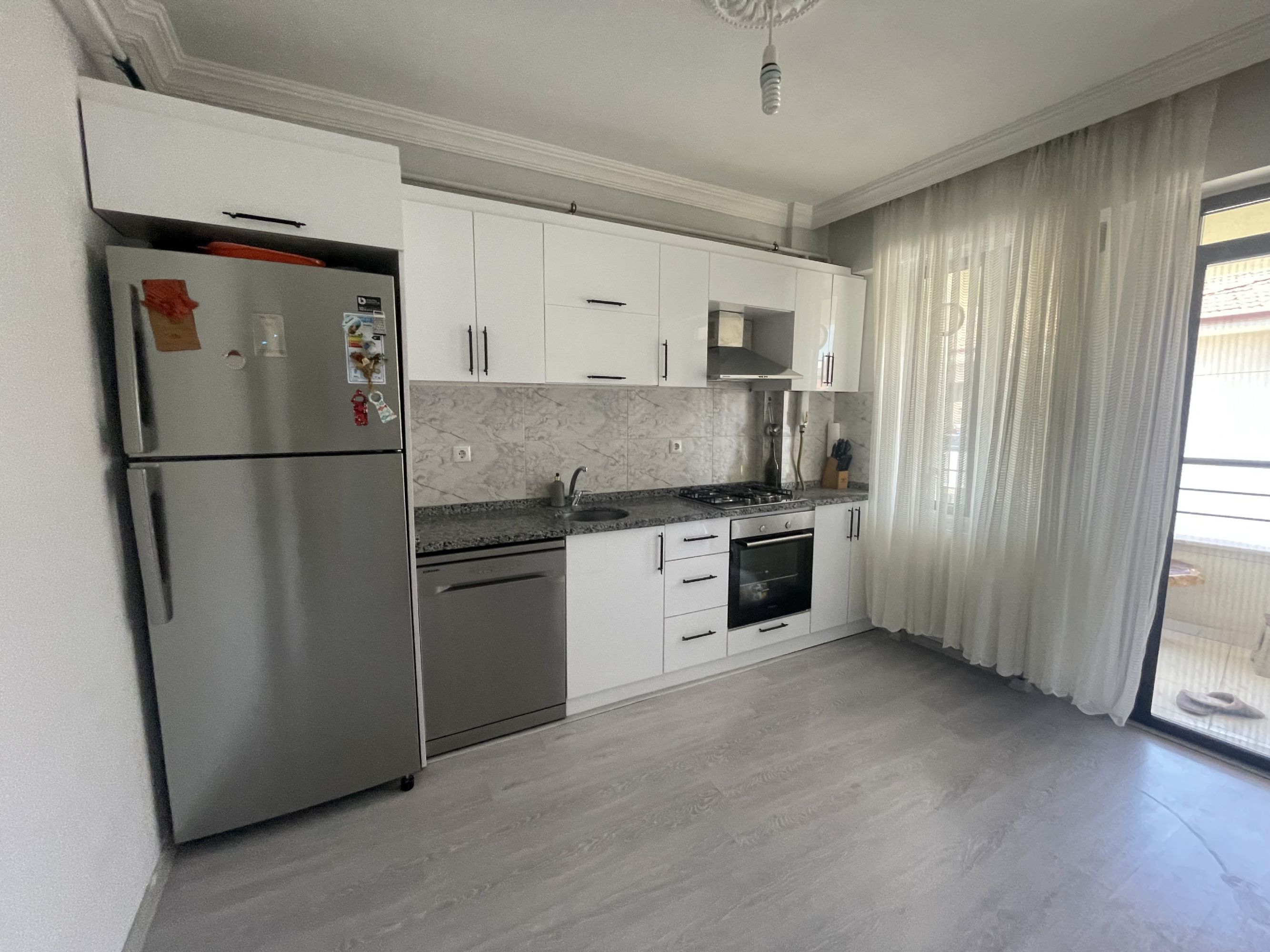 DÜZCE MERKEZ HAMİDİYE MAH EN ÜST KAT KÖŞE 2+1 SATILIK DAİRE