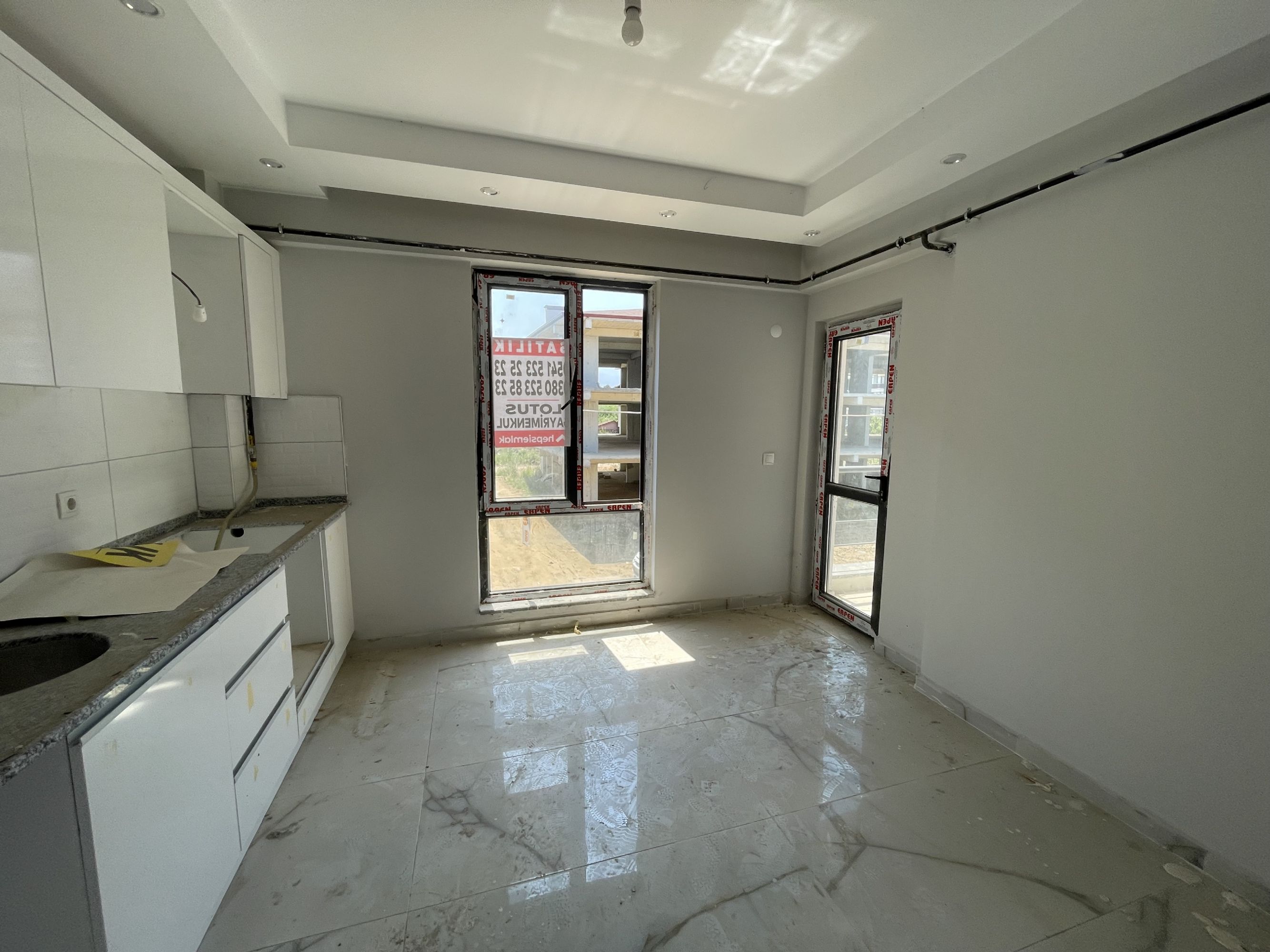 DÜZCE MERKEZ AZİZİYE MAH SATILIK ARA KAT DAİRE