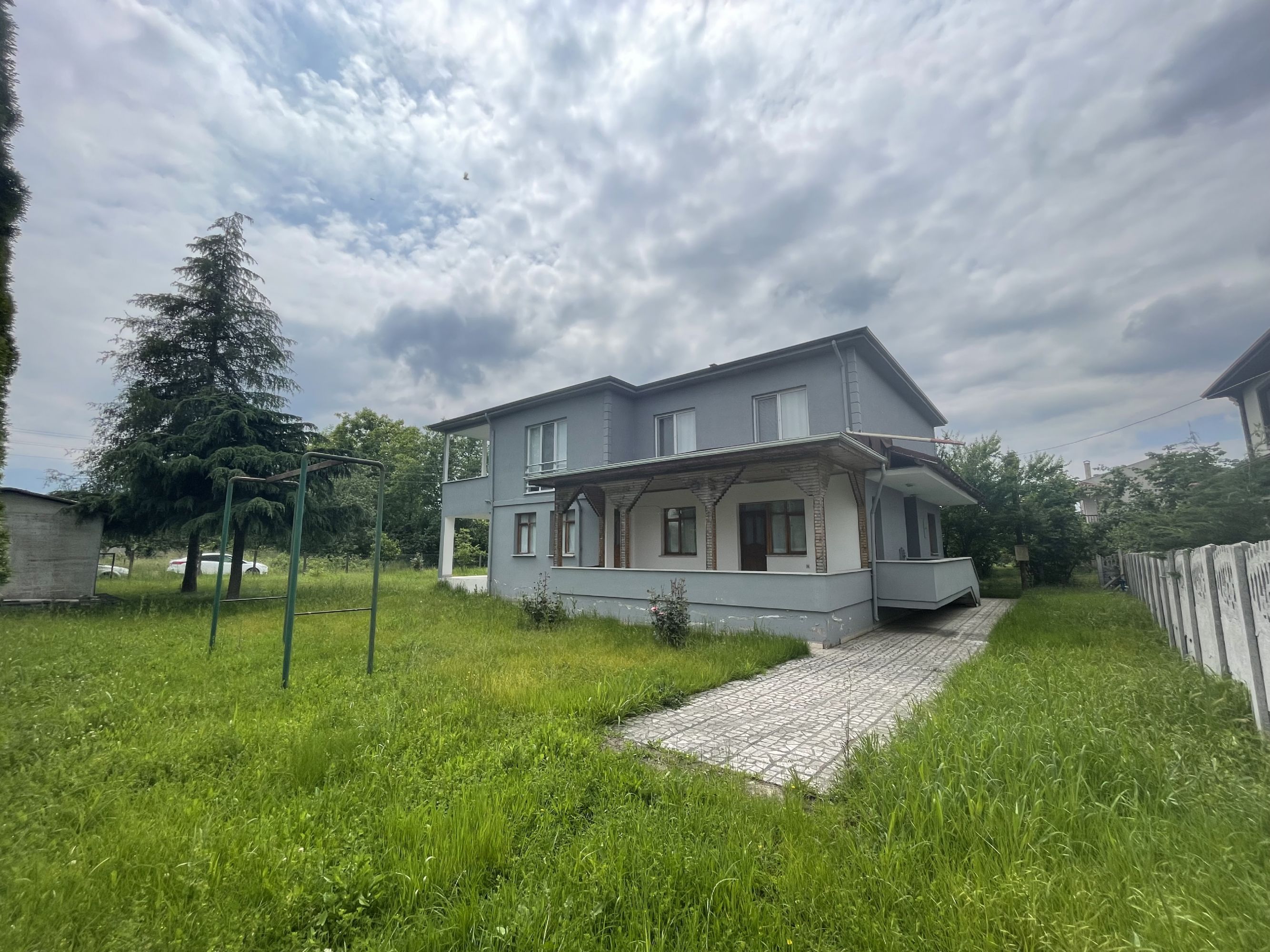 DÜZCE ŞIRALIK MAH SATILIK 875 M2 ARSA İÇİNDE MÜSTAKİL EV