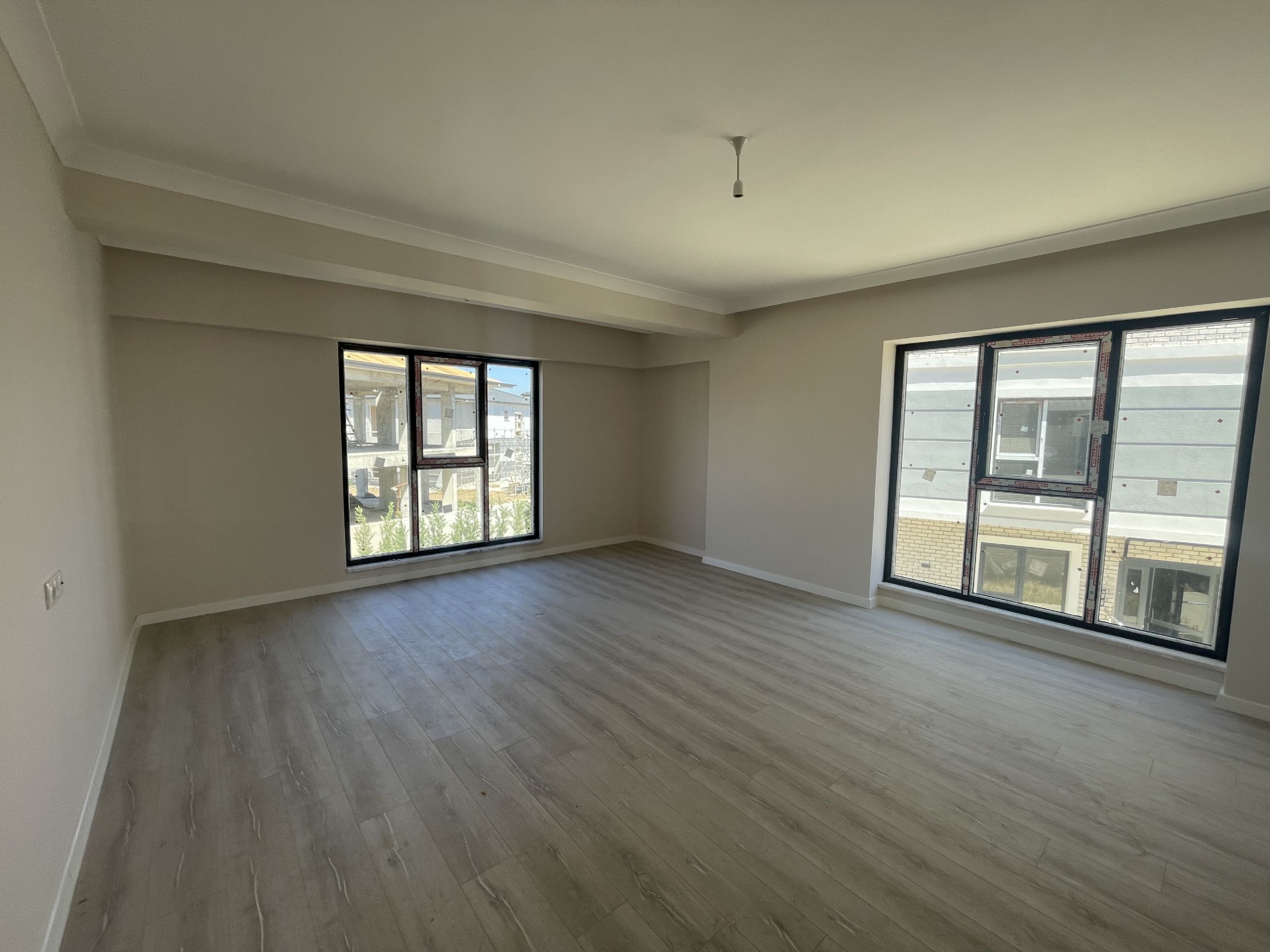 DÜZCE MERKEZ KOÇYAZI MAH SATILIK GENİŞ ARA KAT 2+1 DAİRE