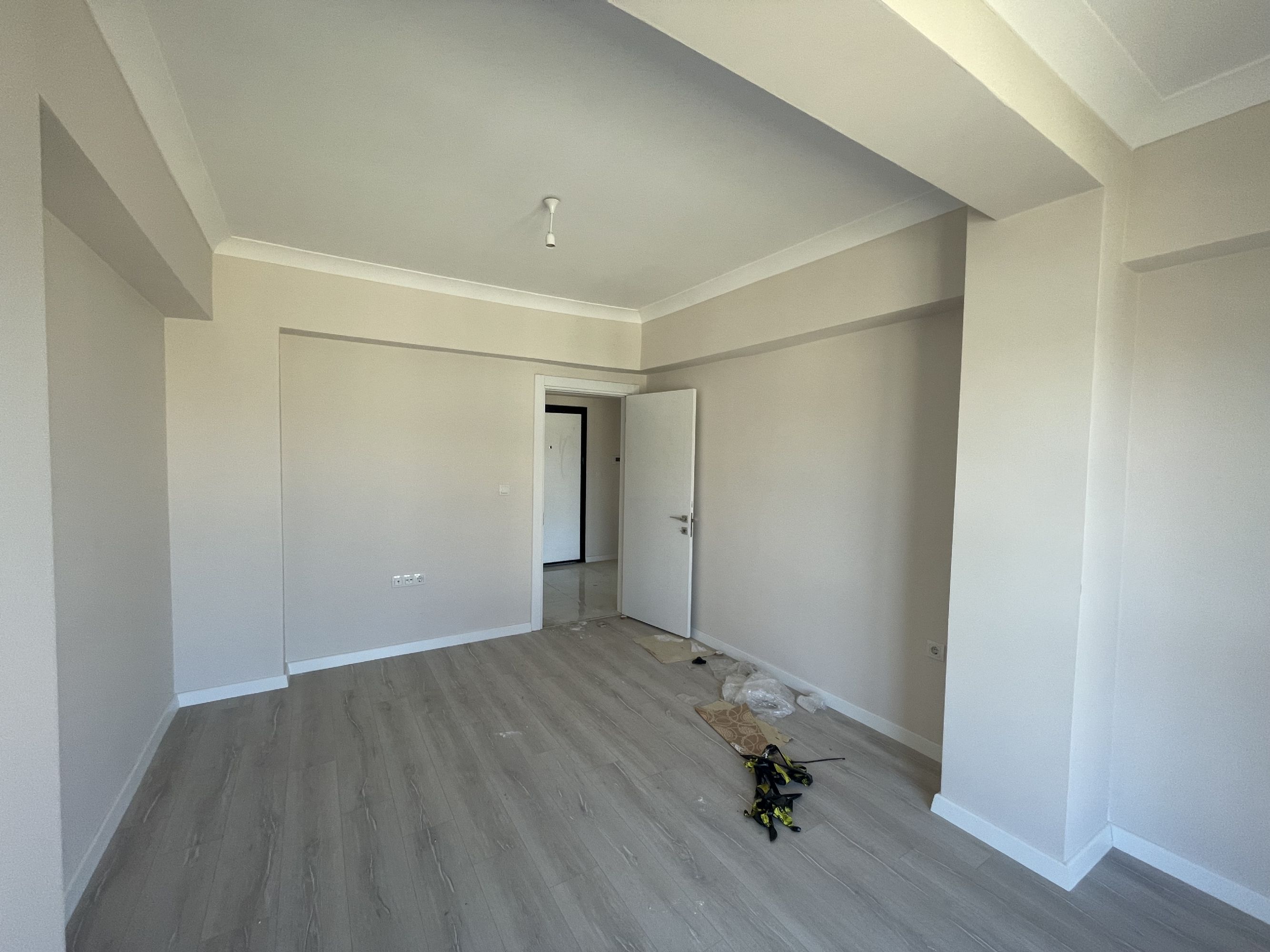 DÜZCE MERKEZ KOÇYAZI MAH SATILIK GENİŞ ARA KAT 2+1 DAİRE