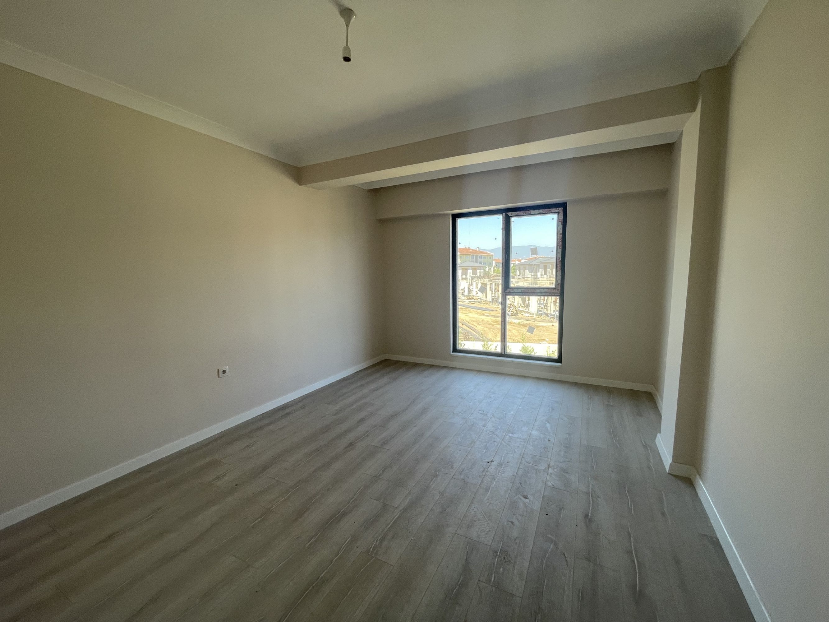 DÜZCE MERKEZ KOÇYAZI MAH SATILIK GENİŞ ARA KAT 2+1 DAİRE