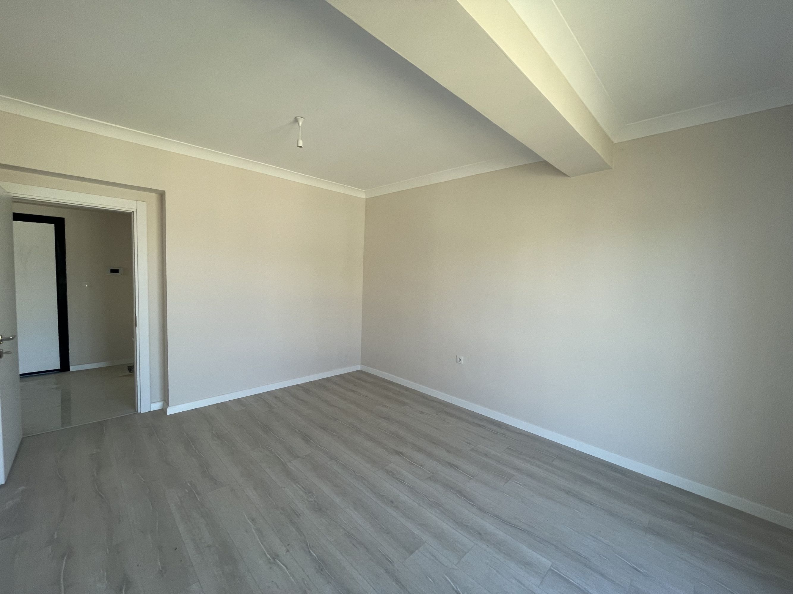 DÜZCE MERKEZ KOÇYAZI MAH SATILIK GENİŞ ARA KAT 2+1 DAİRE