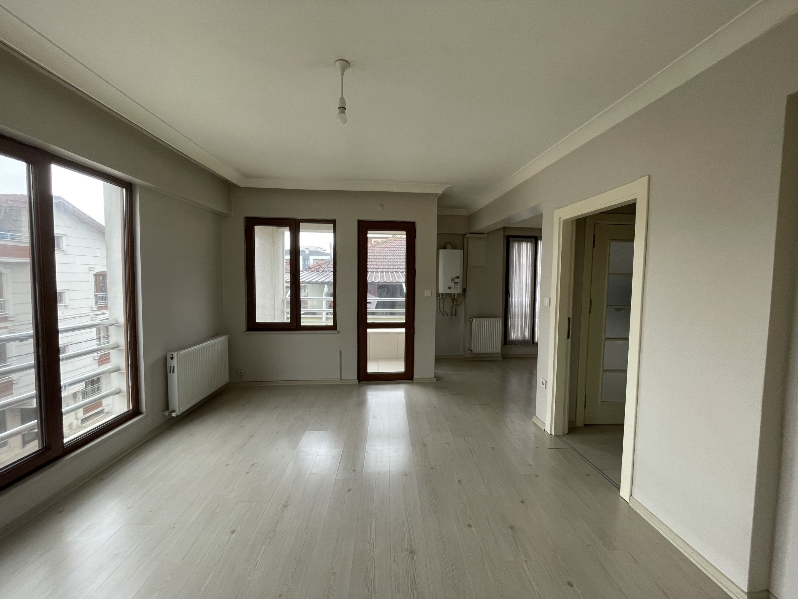 DÜZCE MERKEZ KÜLTÜR MAH ARA KAT SATILIK 2+1 DAİRE