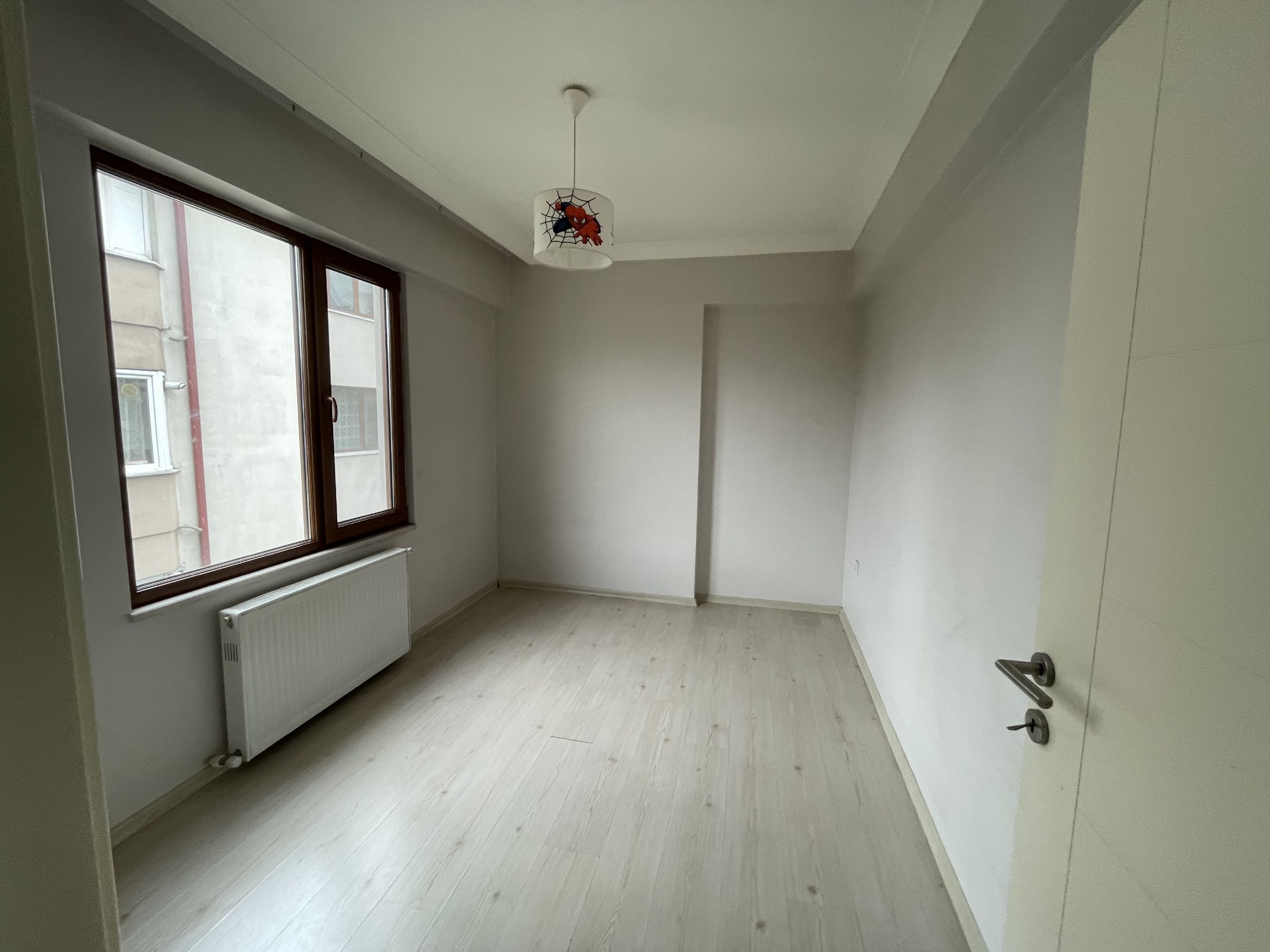 DÜZCE MERKEZ KÜLTÜR MAH ARA KAT SATILIK 2+1 DAİRE