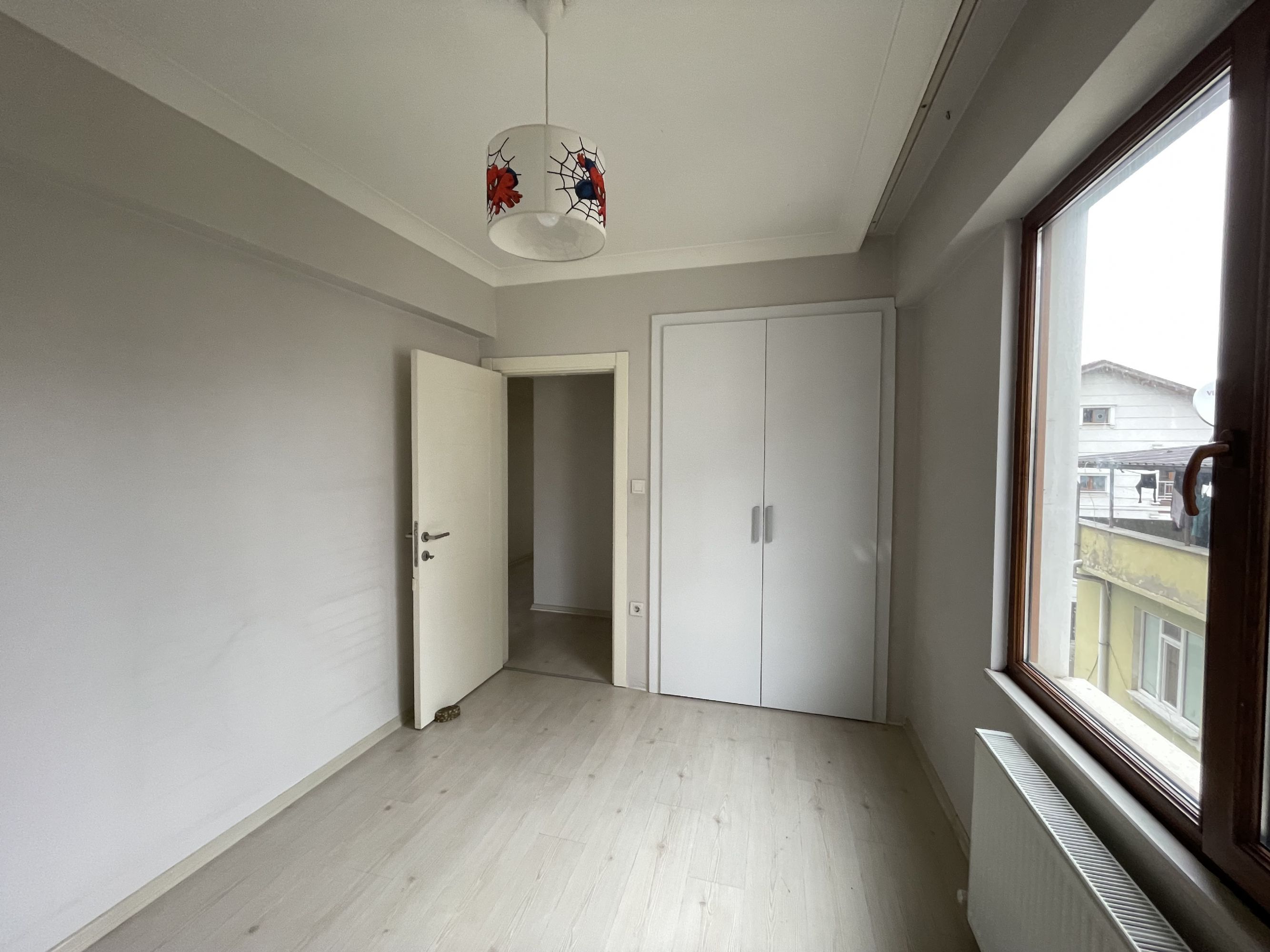 DÜZCE MERKEZ KÜLTÜR MAH ARA KAT SATILIK 2+1 DAİRE