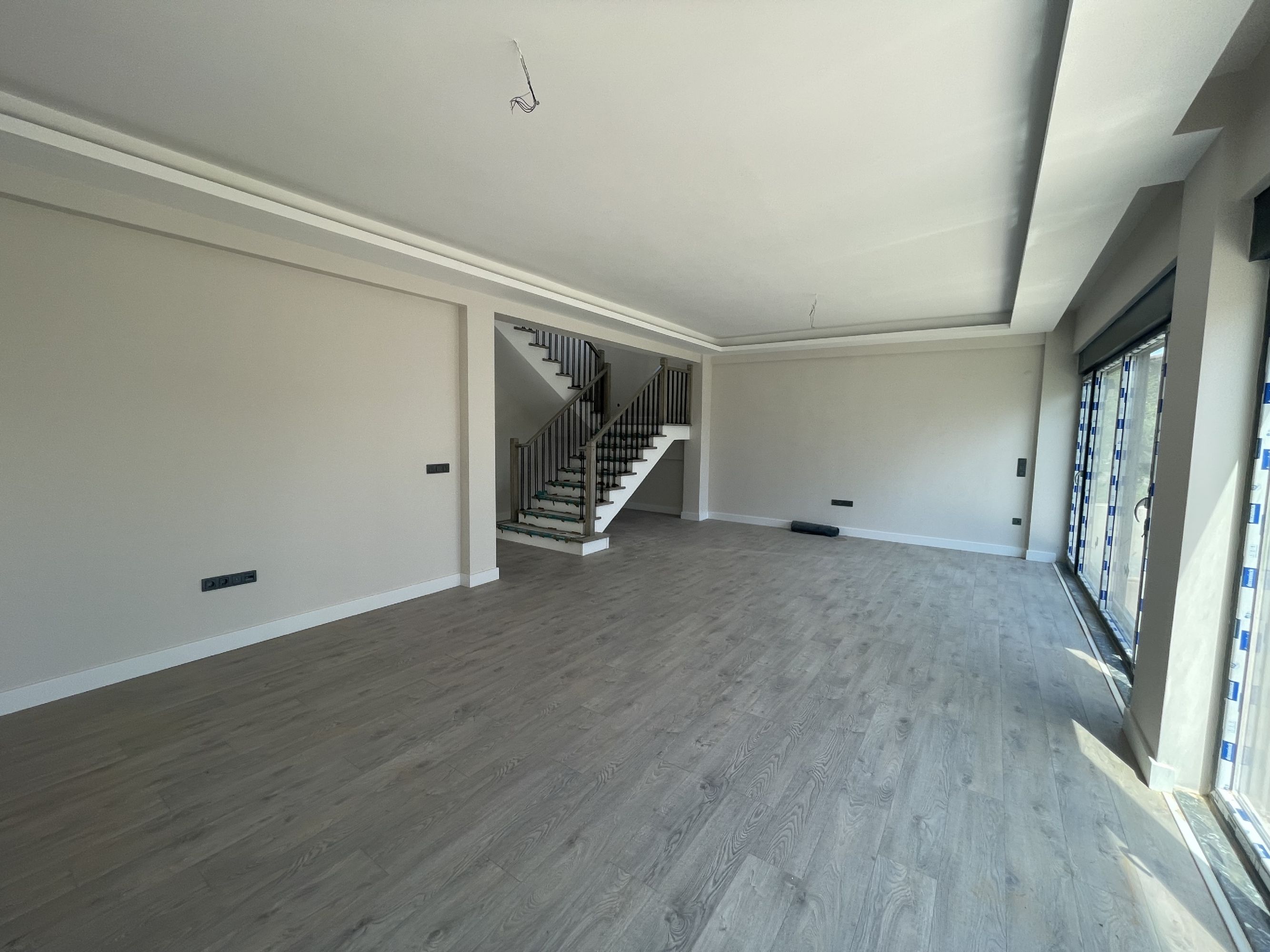 DÜZCE MERKEZ VADİ BAHÇEŞEHİRDE SATILIK TEKİL LÜX VİLLA