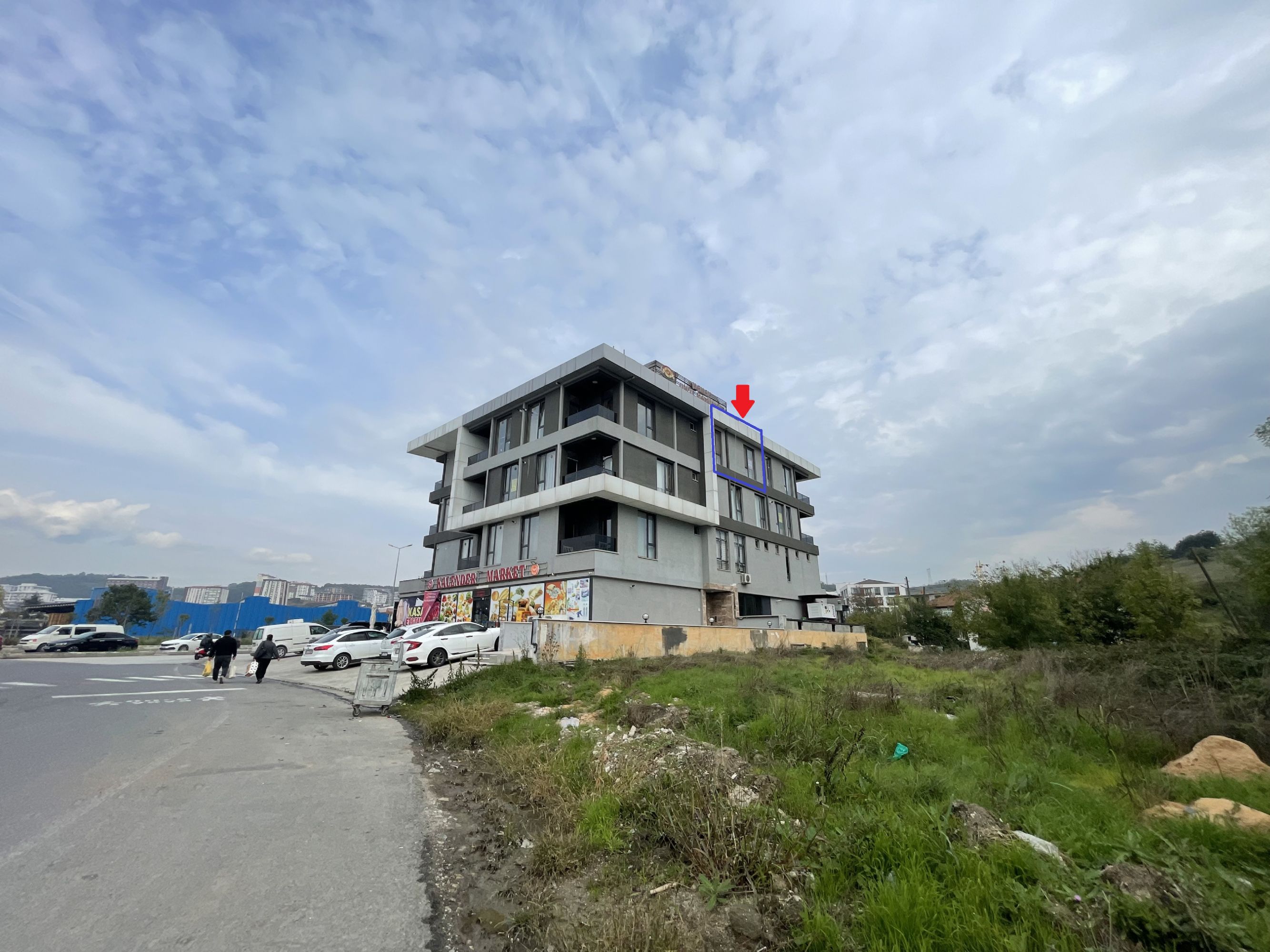 DÜZCE MERKE KONURALP DE ÜNİVERSİTE SAPAĞI GİRİŞİ SATILIK 1+1