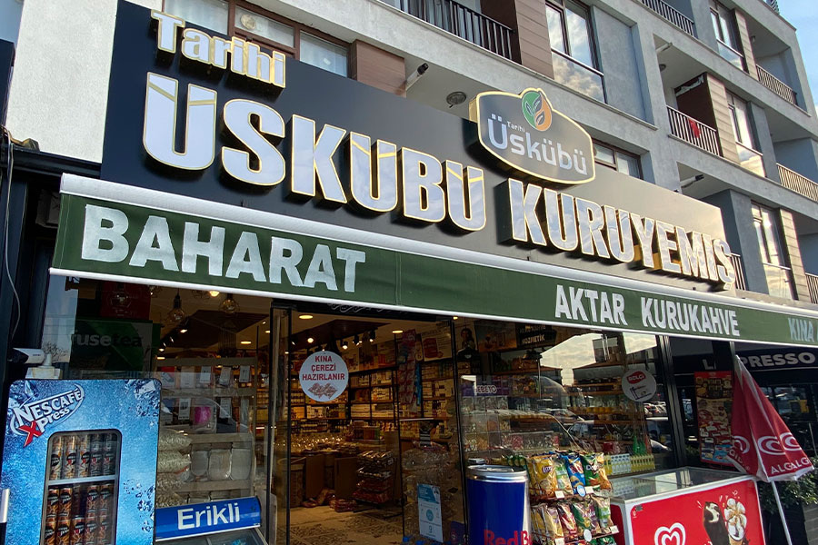 Tarihi Üskübü Kuruyemiş